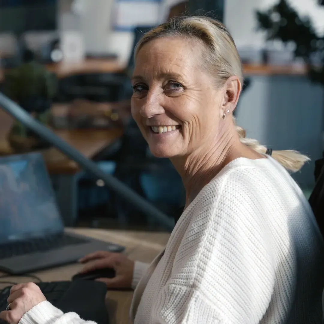 Hella de Rijker, Office Manager